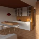 белая кухня с деревянной столешницей фото 15