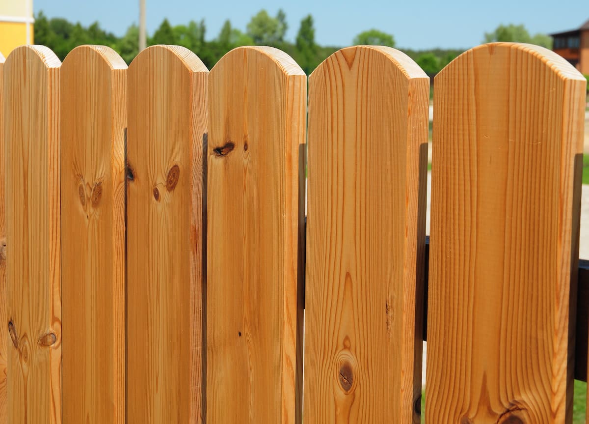 wood fence 16